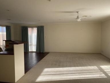 House Leased - VIC - Hamilton - 3300 - Quality family home  (Image 2)