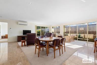 Townhouse Sold - VIC - Lakes Entrance - 3909 - When Convenience is Key!  (Image 2)