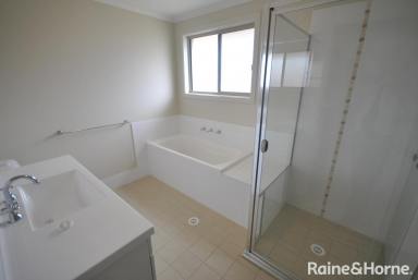 House Leased - NSW - Worrigee - 2540 - 3 BEDROOM TOWNHOUSE  (Image 2)