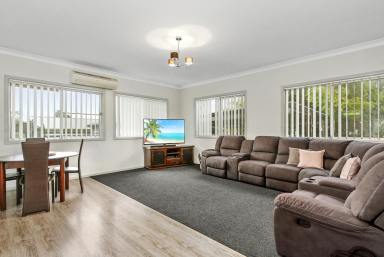 House Leased - NSW - Tamworth - 2340 - Delightfully Renovated Family Home  (Image 2)