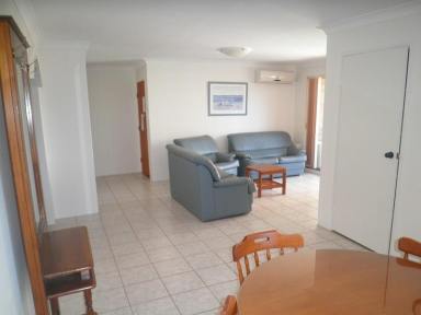 Unit For Lease - NSW - Forster - 2428 - 2 BEDROOM UNIT NEAR MAIN BEACH  (Image 2)