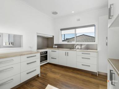 House For Lease - TAS - Devonport - 7310 - Convenient and Cosy  (Image 2)