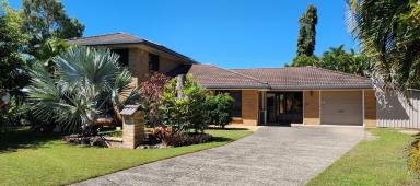 House For Sale - QLD - Cardwell - 4849 - Fabulous, beautifully renovated family home, 4 bedrooms, 3 bathrooms - close to the beach  (Image 2)