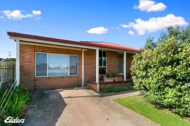 Unit For Sale - VIC - Port Albert - 3971 - AFFORDABLE 3 BEDROOM UNIT WITH EASY CARE LIVING AT PORT ALBERT  (Image 2)
