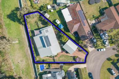 House Sold - NSW - Raymond Terrace - 2324 - QUALITY SPLIT-LEVEL HOME!  (Image 2)