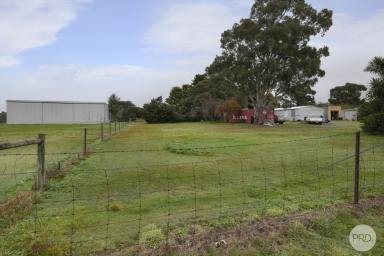Residential Block For Sale - VIC - Linton - 3360 - Country Lifestyle Block In Linton Township  (Image 2)
