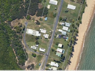 House Sold - QLD - Tully Heads - 4854 - THREE BEDROOM HOME, TWO MINUTES WALK FROM THE BEACH.  (Image 2)