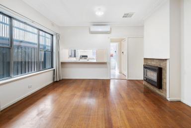 Villa For Lease - VIC - Moonee Ponds - 3039 - Home and business space or 4 Bedroom home.  (Image 2)