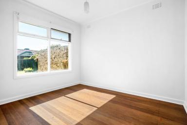 House Leased - VIC - Mentone - 3194 - NEWLY RENOVATED | WELL PRICED | CLOSE TO SCHOOLS  (Image 2)