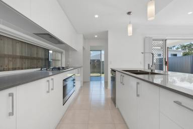 House Sold - QLD - Pallara - 4110 - BRAND SPANKING NEW -  READY TO MOVE IN  (Image 2)