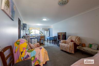 Unit Sold - QLD - Gatton - 4343 - TIDY UNIT IN WELL MAINTAINED COMPLEX  (Image 2)