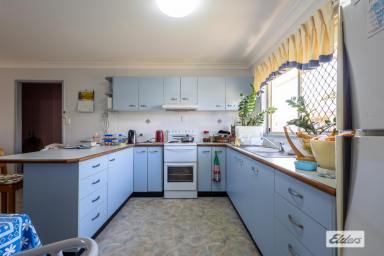 Unit Sold - QLD - Gatton - 4343 - TIDY UNIT IN WELL MAINTAINED COMPLEX  (Image 2)