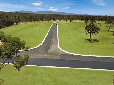 Residential Block For Sale - QLD - Mareeba - 4880 - LUXURIOUS SPACE & SCENIC VIEWS  (Image 2)