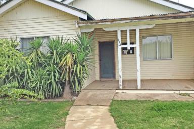 House Sold - NSW - Narromine - 2821 - A great starter package  (Image 2)