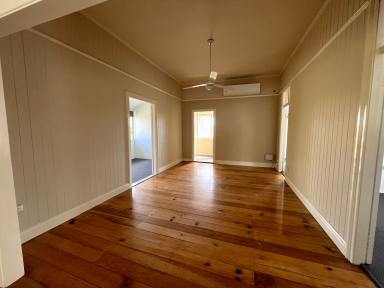 House Leased - QLD - Woodend - 4305 - Large Family home with space for everyone!  (Image 2)