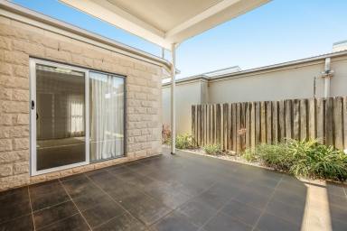 House Sold - QLD - Highfields - 4352 - Low Maintenance brick home in desirable Highfields  (Image 2)