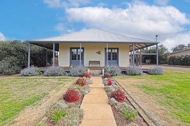 House Sold - VIC - Ouyen - 3490 - The ONE you have waiting for!  (Image 2)