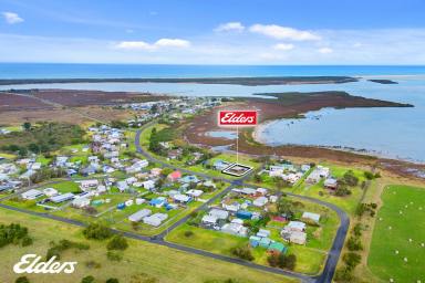 House For Sale - VIC - McLoughlins Beach - 3874 - IDEAL LOCATION WITH WATER VIEWS!  (Image 2)