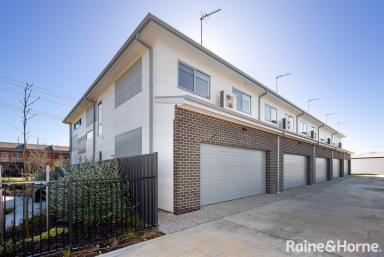 Townhouse Sold - NSW - Wagga Wagga - 2650 - Brand New Central Townhouse - 168sqm's of Living  (Image 2)