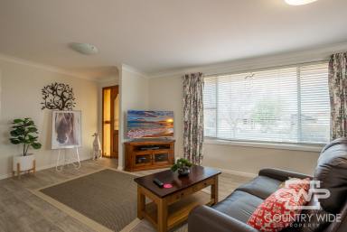 House Sold - NSW - Glen Innes - 2370 - Inviting 3-Bedroom Brick Home  (Image 2)