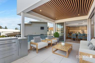Townhouse For Lease - WA - Cottesloe - 6011 - LUXURIOUS TOWNHOUSE LIVING IN COTTESLOE (Image 2)
