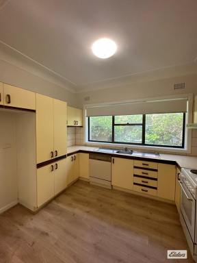 House Leased - NSW - Wollongong - 2500 - CENTRALLY LOCATED HOUSE  (Image 2)