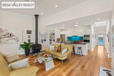 Apartment For Sale - NSW - Bermagui - 2546 - MODERN BEACHSIDE APARTMENT + RETAIL PREMISES  (Image 2)
