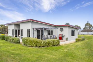 House Sold - TAS - Dunalley - 7177 - Stylish home in the heart of picturesque coastal town  (Image 2)