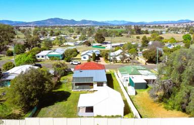 House Sold - NSW - Quirindi - 2343 - SPACIOUS HOME & LAND  (Image 2)