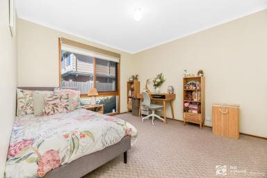 Unit Sold - VIC - Cranbourne - 3977 - AS NEAT AS A PIN  (Image 2)