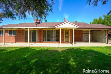 House Leased - NSW - Forest Hill - 2651 - NEAT & TIDY FAMILY HOME!  (Image 2)