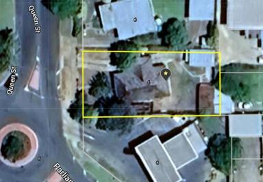 House For Sale - NSW - Corowa - 2646 - "Renovate or Detonate"  (Image 2)
