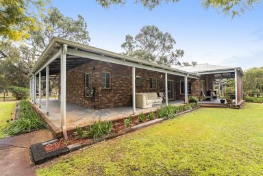 House Sold - WA - Barragup - 6209 - TRUE COUNTRY HOME ON 5 ACRES  (Image 2)