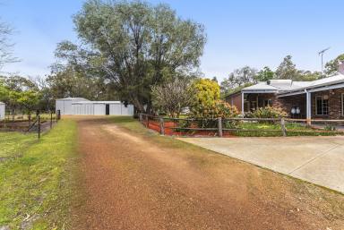 House Sold - WA - Barragup - 6209 - TRUE COUNTRY HOME ON 5 ACRES  (Image 2)