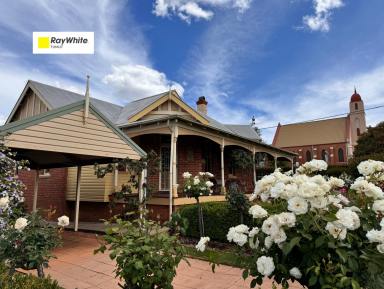 House For Sale - NSW - Tumut - 2720 - A Rare Tumut Classic "St Clair" circa 1890's  (Image 2)