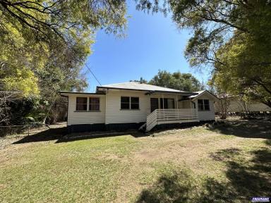 House For Lease - QLD - Kingaroy - 4610 - Family home close to town  (Image 2)