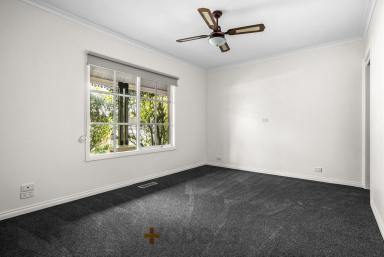 House Leased - VIC - Parkdale - 3195 - BEACH LIFESTYLE | NEWLY RENOVATED | PERIOD HOME  (Image 2)