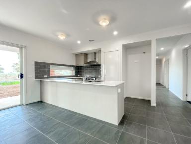 House Leased - VIC - Kerang - 3579 - Brand New Home!  (Image 2)