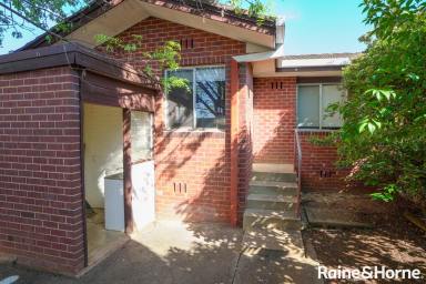 Unit For Lease - NSW - Kooringal - 2650 - PERFECT FOR THOSE AFTER EASY LIVING  (Image 2)