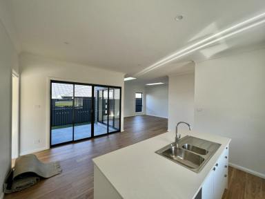 House Leased - NSW - Old Bar - 2430 - Your Dream Home Awaits!  (Image 2)