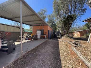 House For Sale - NSW - Lightning Ridge - 2834 - Walking distance to Lightning Ridge CBD  (Image 2)