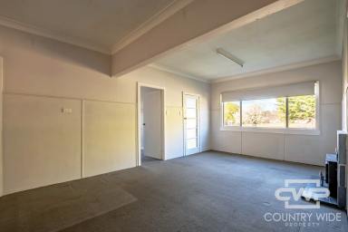 House For Lease - NSW - Glen Innes - 2370 - Family home in the heart of town  (Image 2)