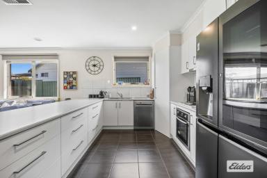 House Sold - VIC - Ararat - 3377 - Well Appointed Family Home  (Image 2)