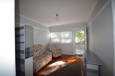 Unit Leased - NSW - Bomaderry - 2541 - ONE BEDROOM UNIT  (Image 2)