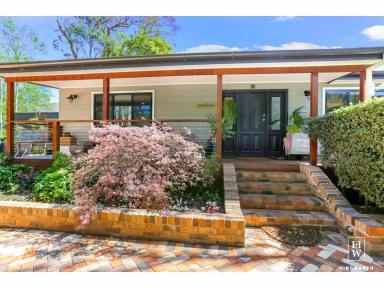 House Leased - NSW - Exeter - 2579 - Stylish Fully Furnished Home  (Image 2)