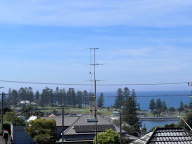 Apartment For Sale - NSW - Kiama - 2533 - Budget Priced Apartment With $$$ Views.  (Image 2)