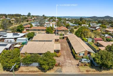 Unit Sold - QLD - Darling Heights - 4350 - Convenient Home Close to the University (UniSQ)  (Image 2)