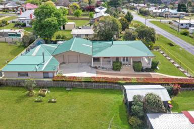 House Sold - NSW - Tenterfield - 2372 - Low Maintenance with Options.....  (Image 2)