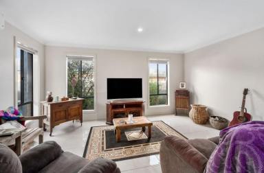 House Leased - VIC - Bannockburn - 3331 - Style, Space and Convenience!  (Image 2)