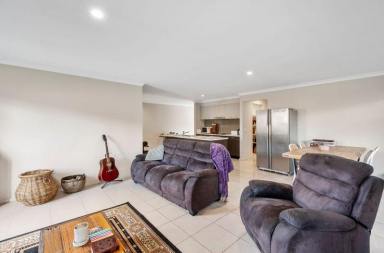 House Leased - VIC - Bannockburn - 3331 - Style, Space and Convenience!  (Image 2)